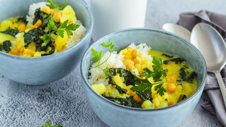 Baby potatoes and chickpeas in green masala: easy phulka recipe