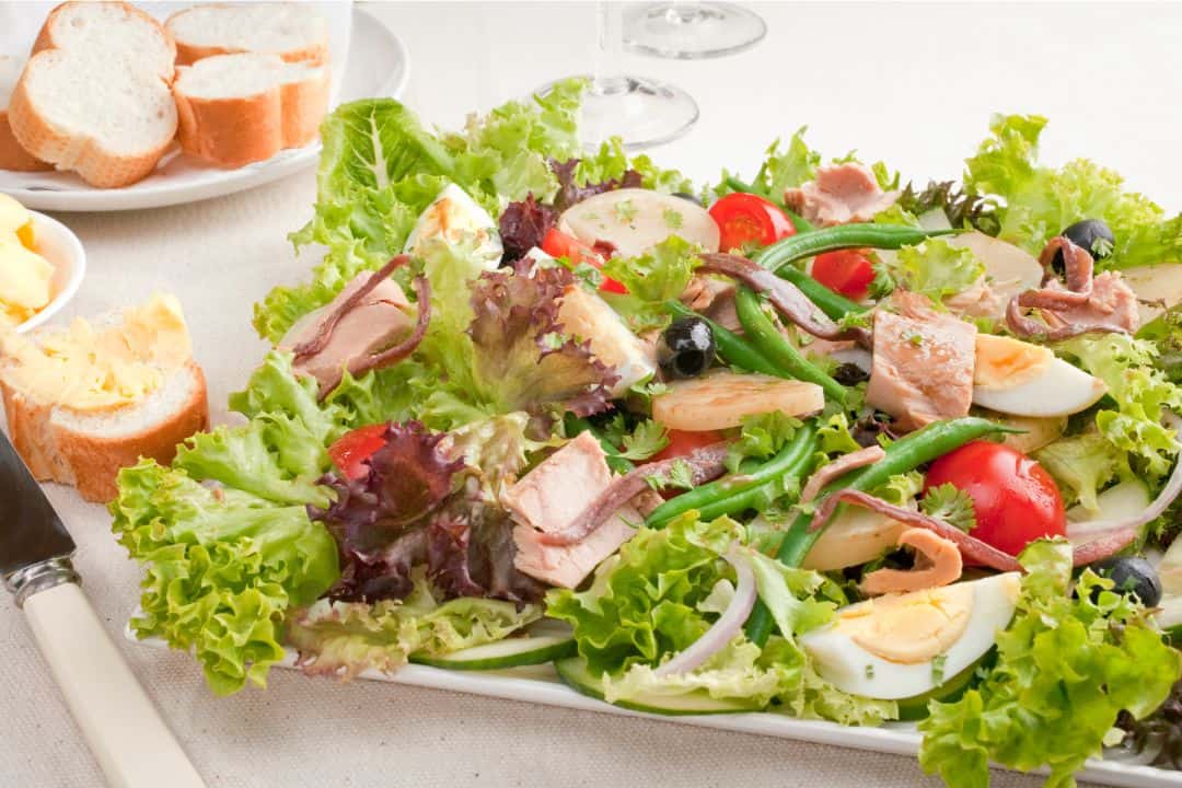 Canned tuna or chicken salad: