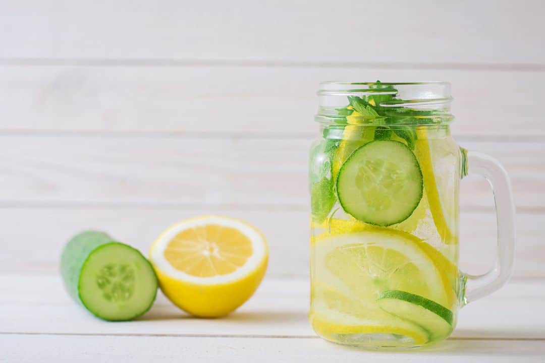 Refreshing lemon and cucumber water