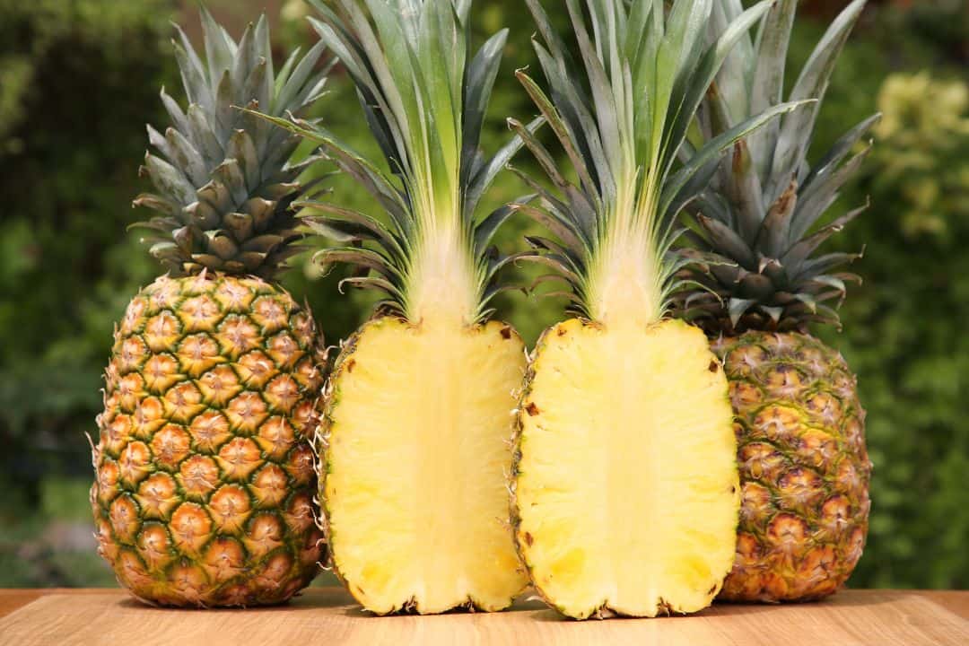 Pineapples that help whiten teeth