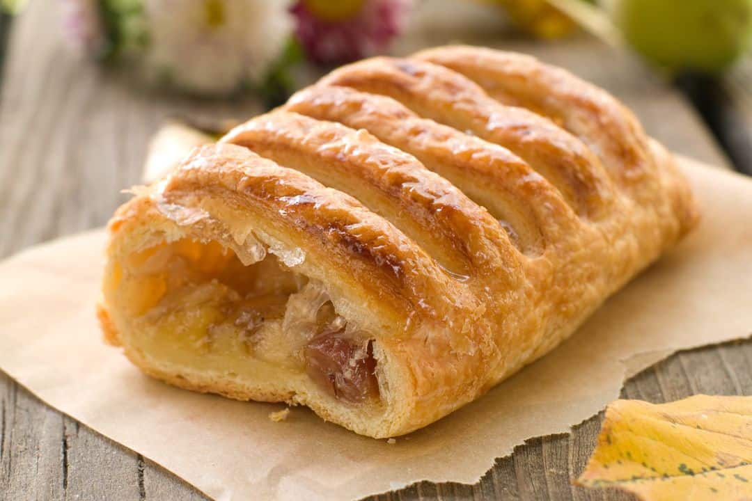 Apple strudel